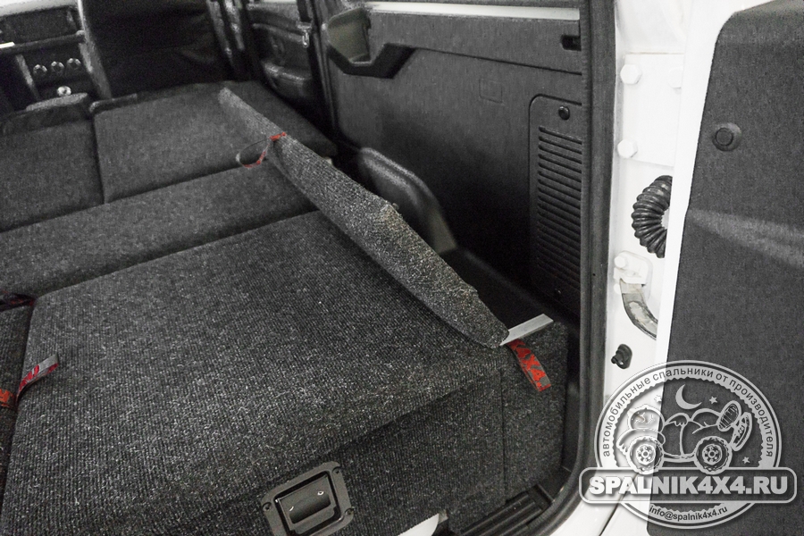 Автомобильный спальник с интегрированным столом для УАЗ Патриот Arctic Edition