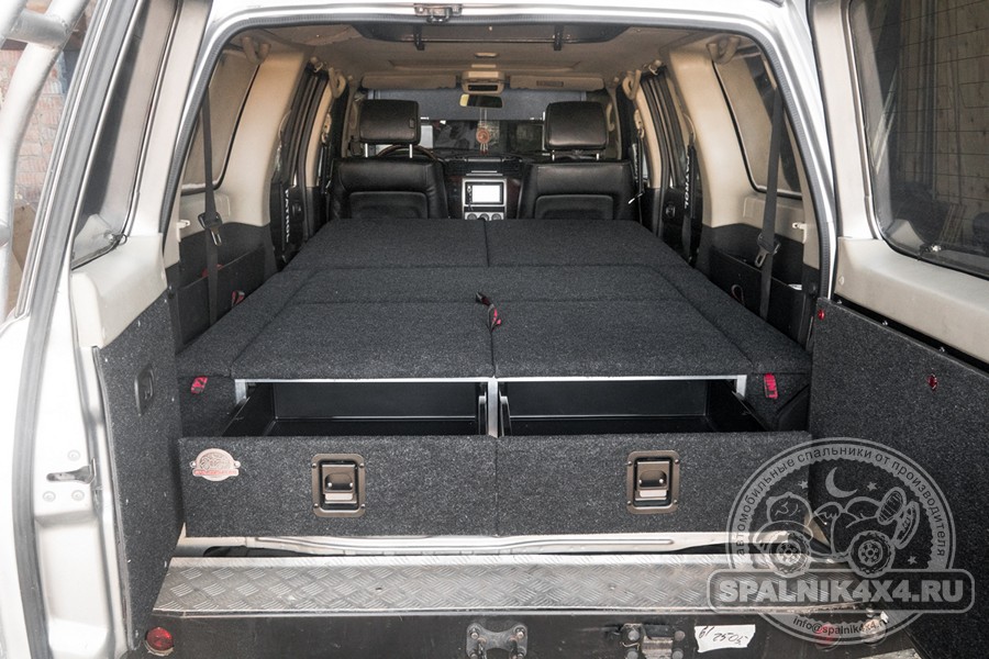 Стандартный спальник для Nissan Patrol Y61 + откидной столик на заднюю дверь